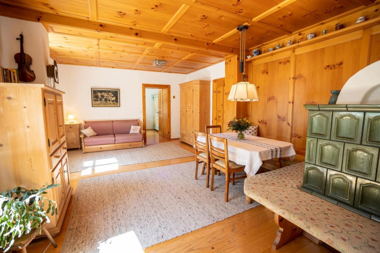 Landhauswohnung Mit Wildromantischem Garten Füssen Buitenkant foto