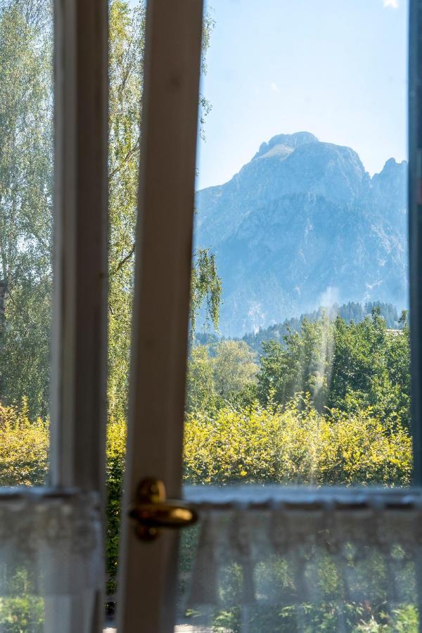 Landhauswohnung Mit Wildromantischem Garten Füssen Buitenkant foto
