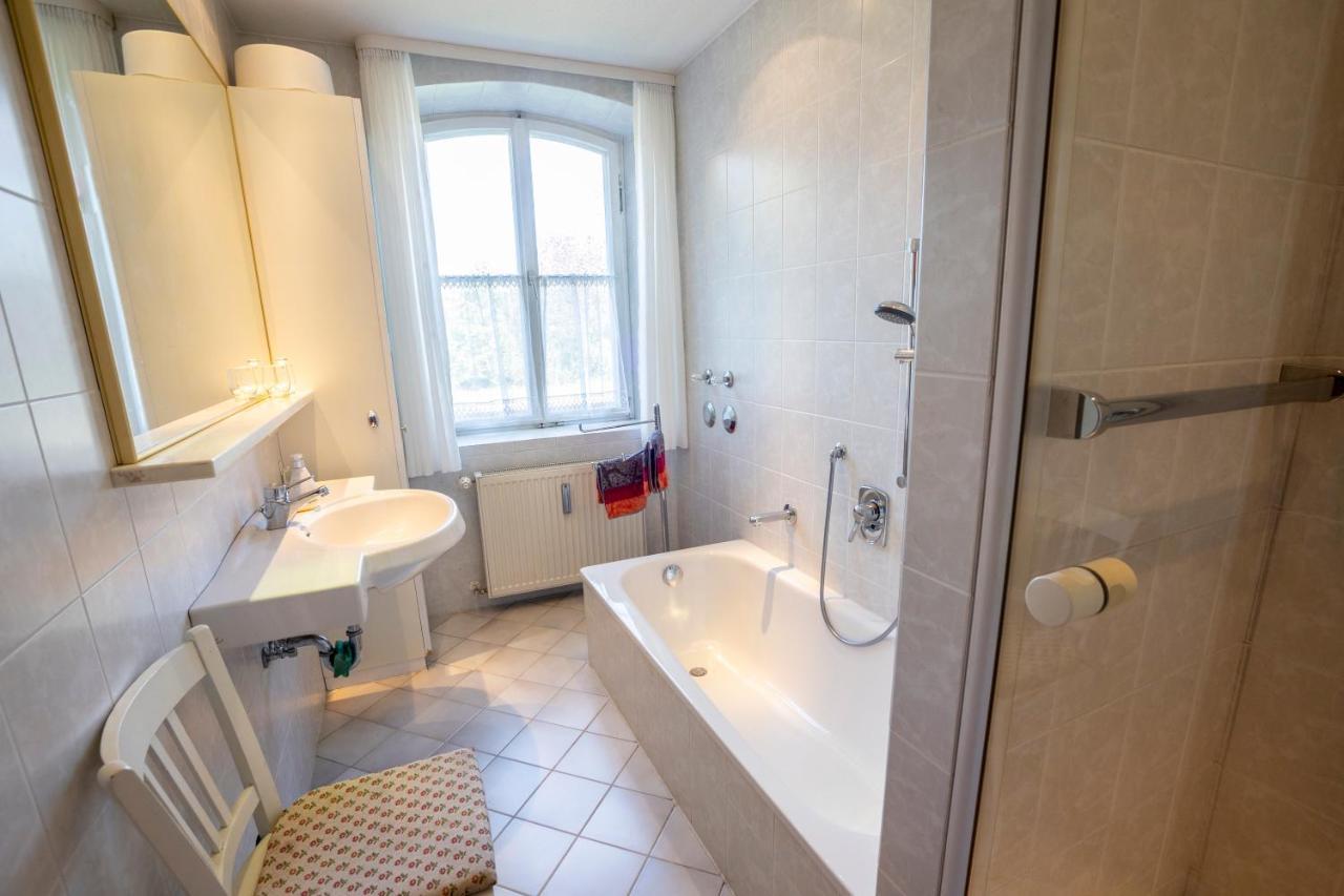 Landhauswohnung Mit Wildromantischem Garten Füssen Buitenkant foto
