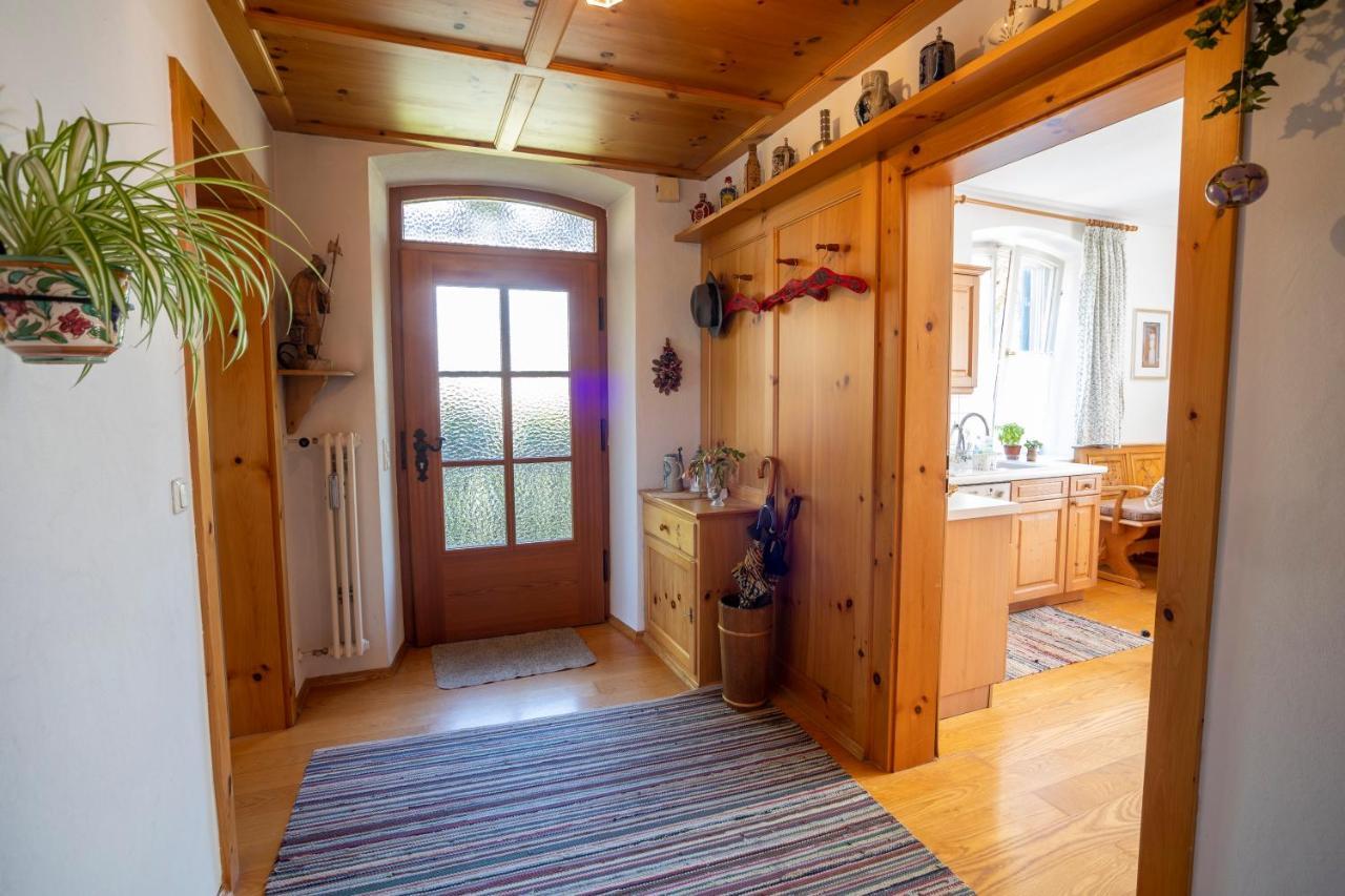 Landhauswohnung Mit Wildromantischem Garten Füssen Buitenkant foto